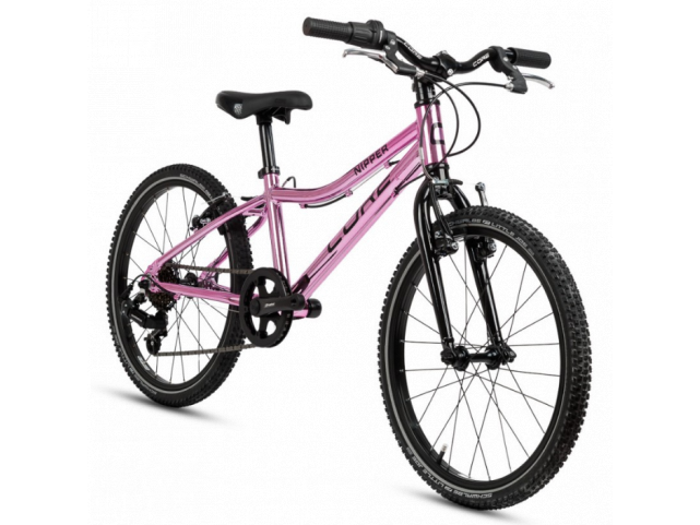 Kolo Core Al Nipper, Revo-6 20", chromovaný rosé, vidlice Al, pláště Kenda 1.50